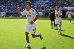 （体育）足球——德甲：法兰克福胜霍芬海姆