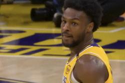 库里14分勇士战胜残阵湖人，布朗尼5分父子篮球一败涂地