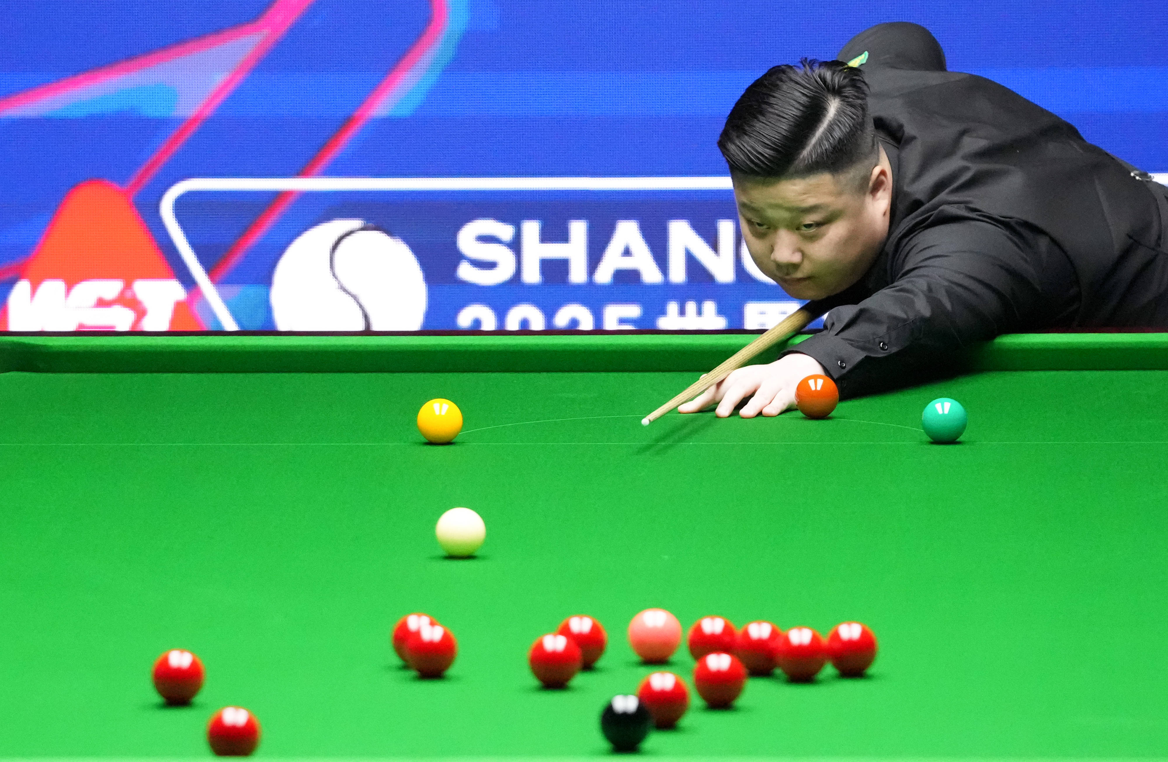 （体育）斯诺克——上海大师赛：墨菲战胜韩富源