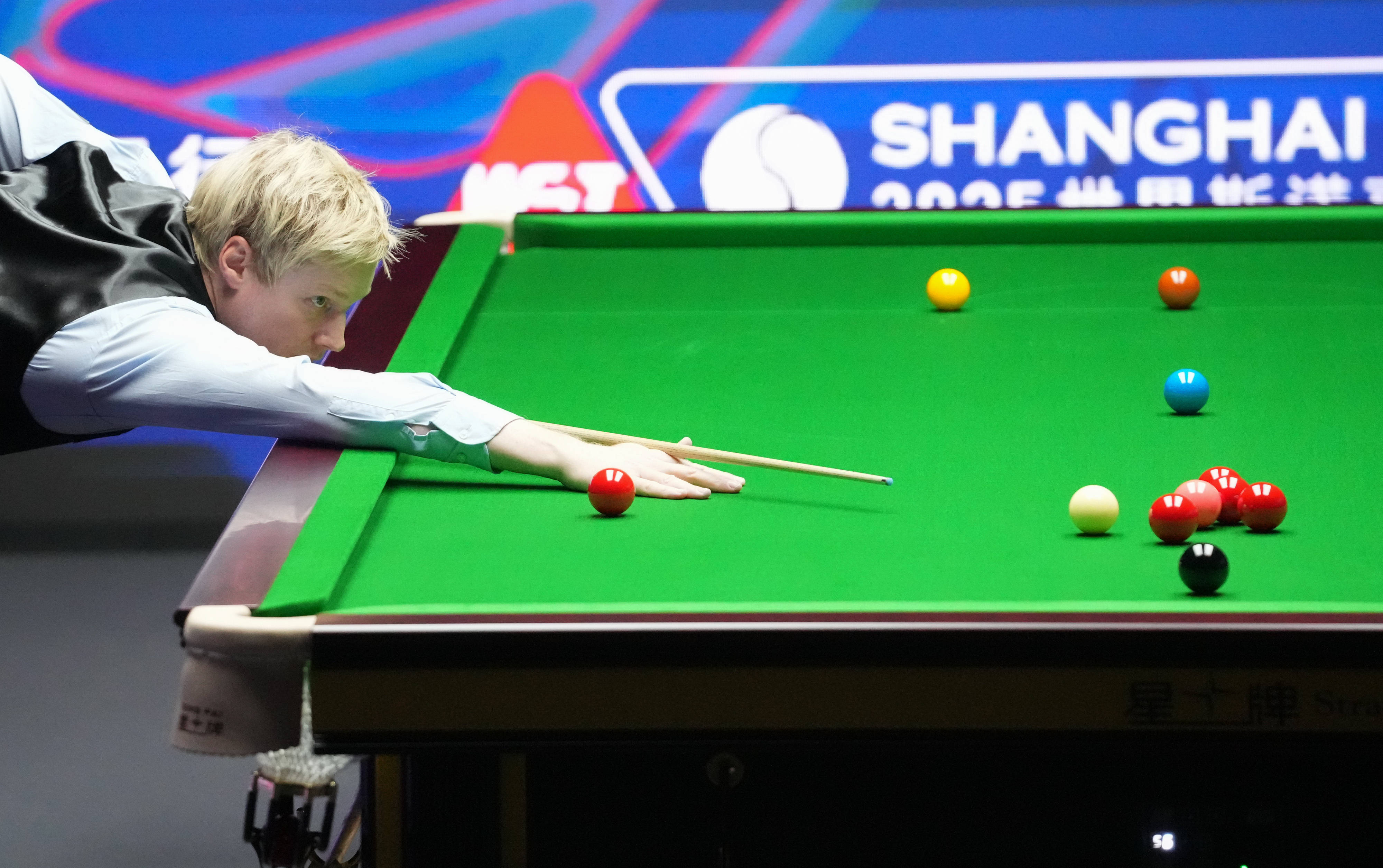 （体育）斯诺克——上海大师赛：罗伯逊胜庞俊旭