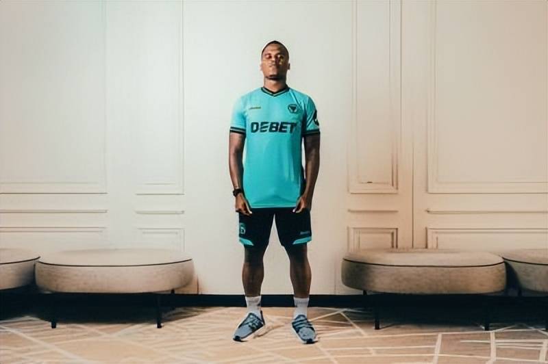 狼队发布25/26赛季客场球衣