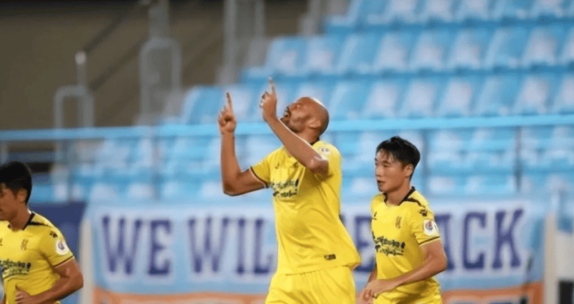 国足新归化？曝33岁巴西前锋明年入籍！22场造13球，想踢世界杯