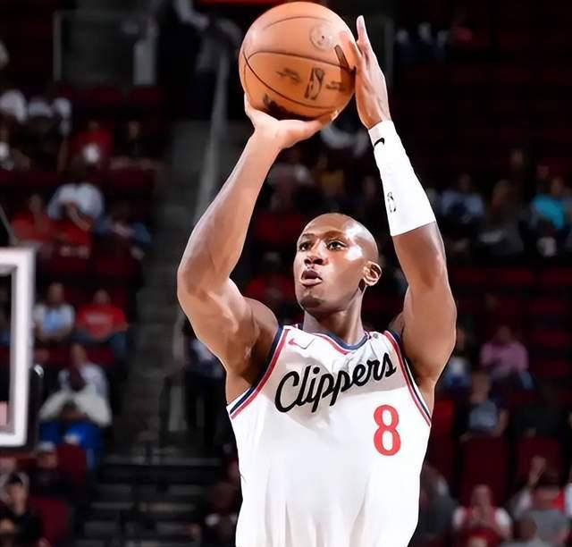 休斯顿火箭引进邓恩提升后场，威少回归不被支持