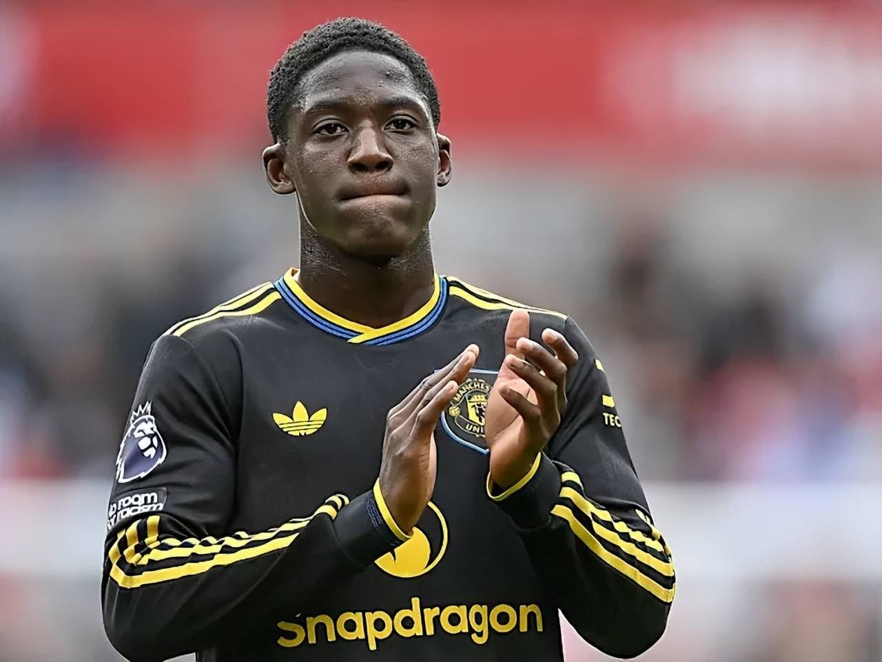 曼联或批准梅努租借那不勒斯，前提不设买断条款