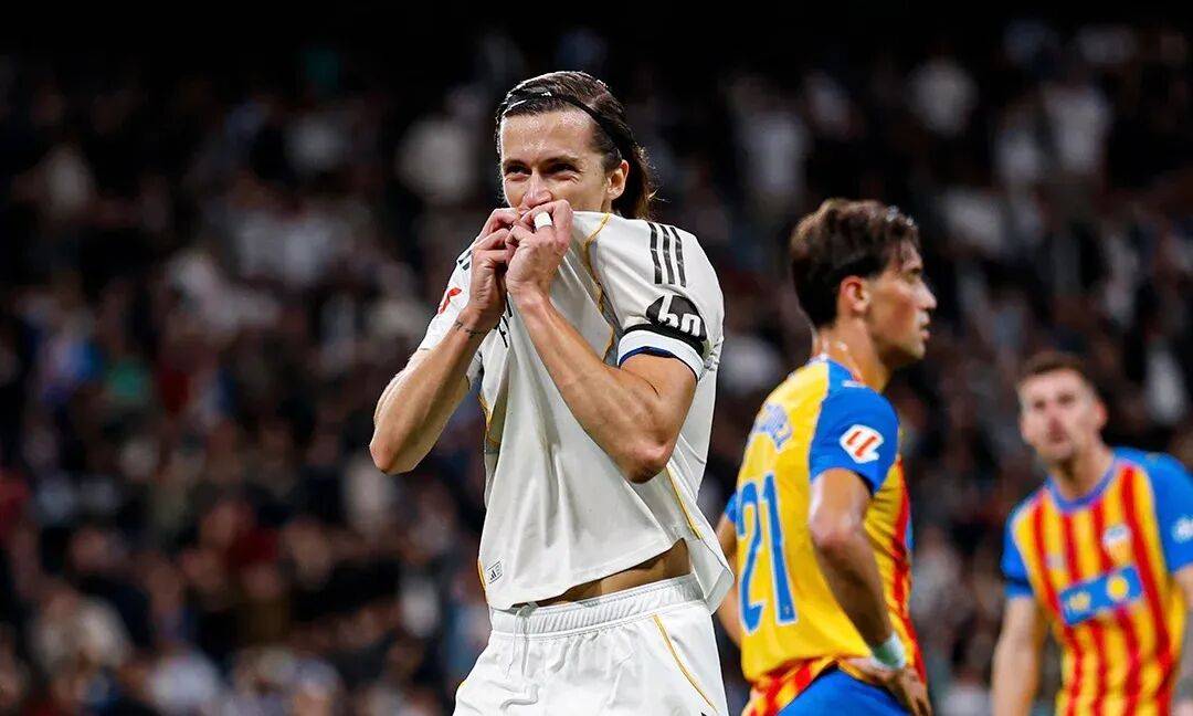 防住亚马尔!曝皇马新援终获认可 首次入选西班牙队