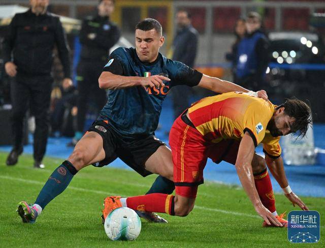 意甲｜那不勒斯胜莱切