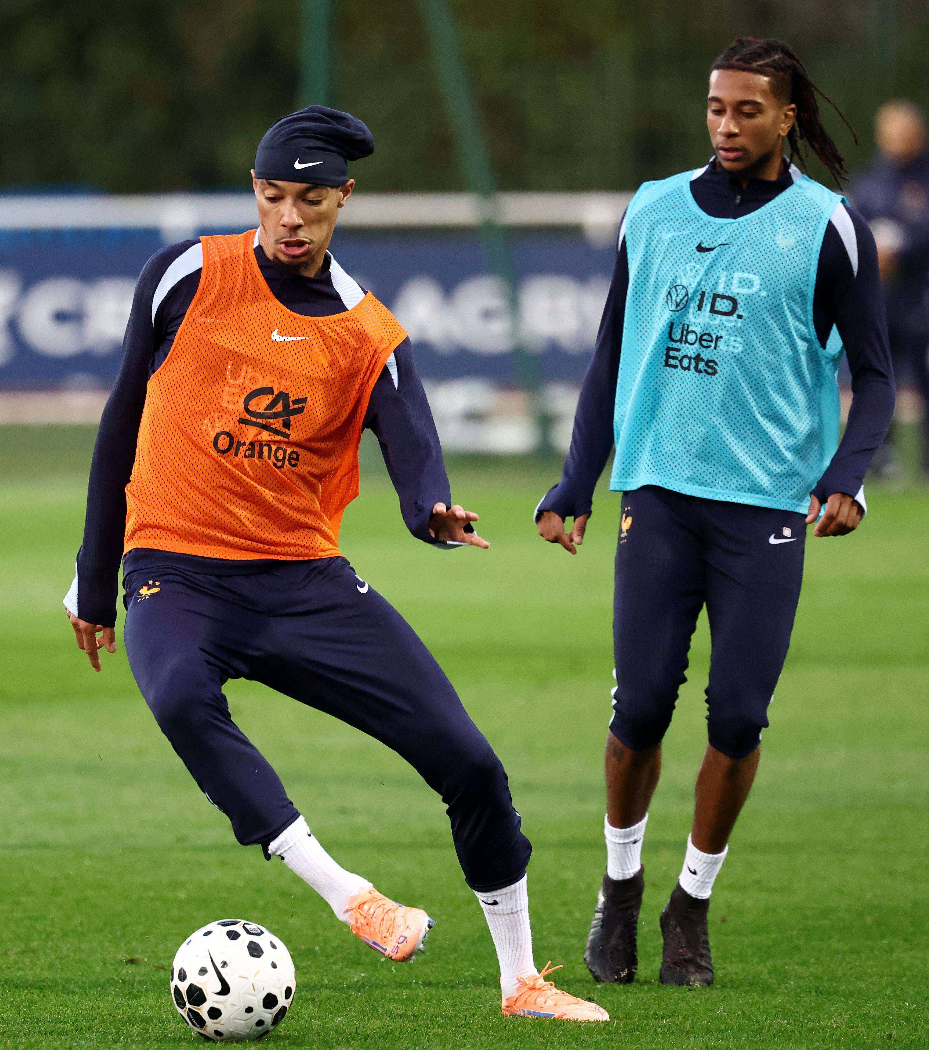 （外代二线）足球——世预赛：法国队备战