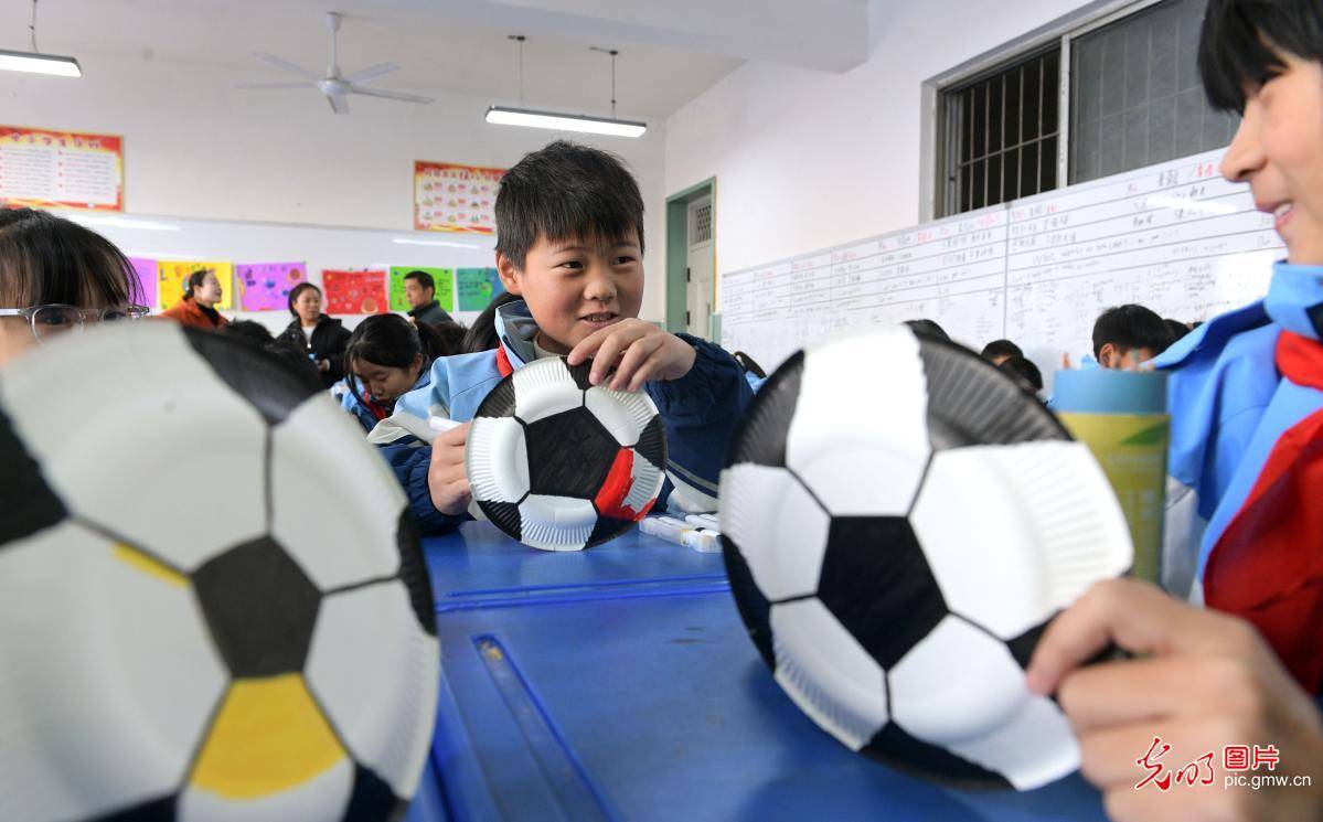世界足球日 校园足球热