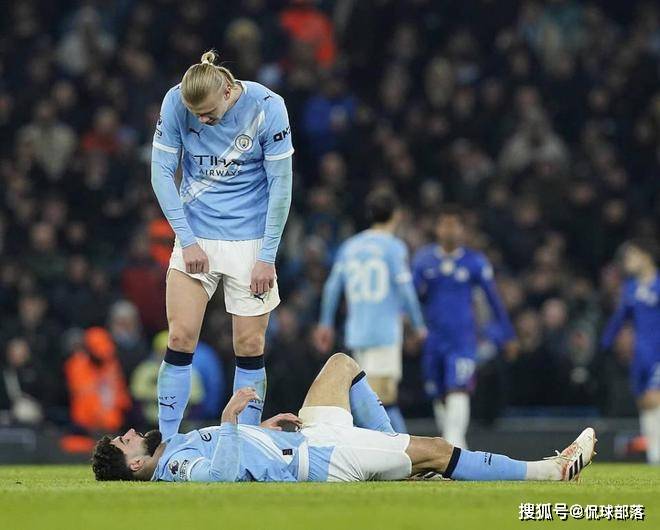 重创！曼城7000万中卫赛季报销+无缘世界杯，剩2中卫欲急购英国脚