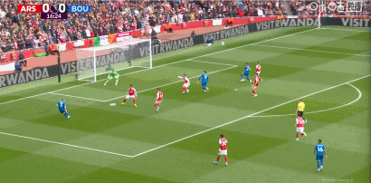 体坛联播｜巴萨大胜西班牙人9分领跑，利物浦止住三连败